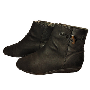 Santana Canada Leather Boots Size 7.5